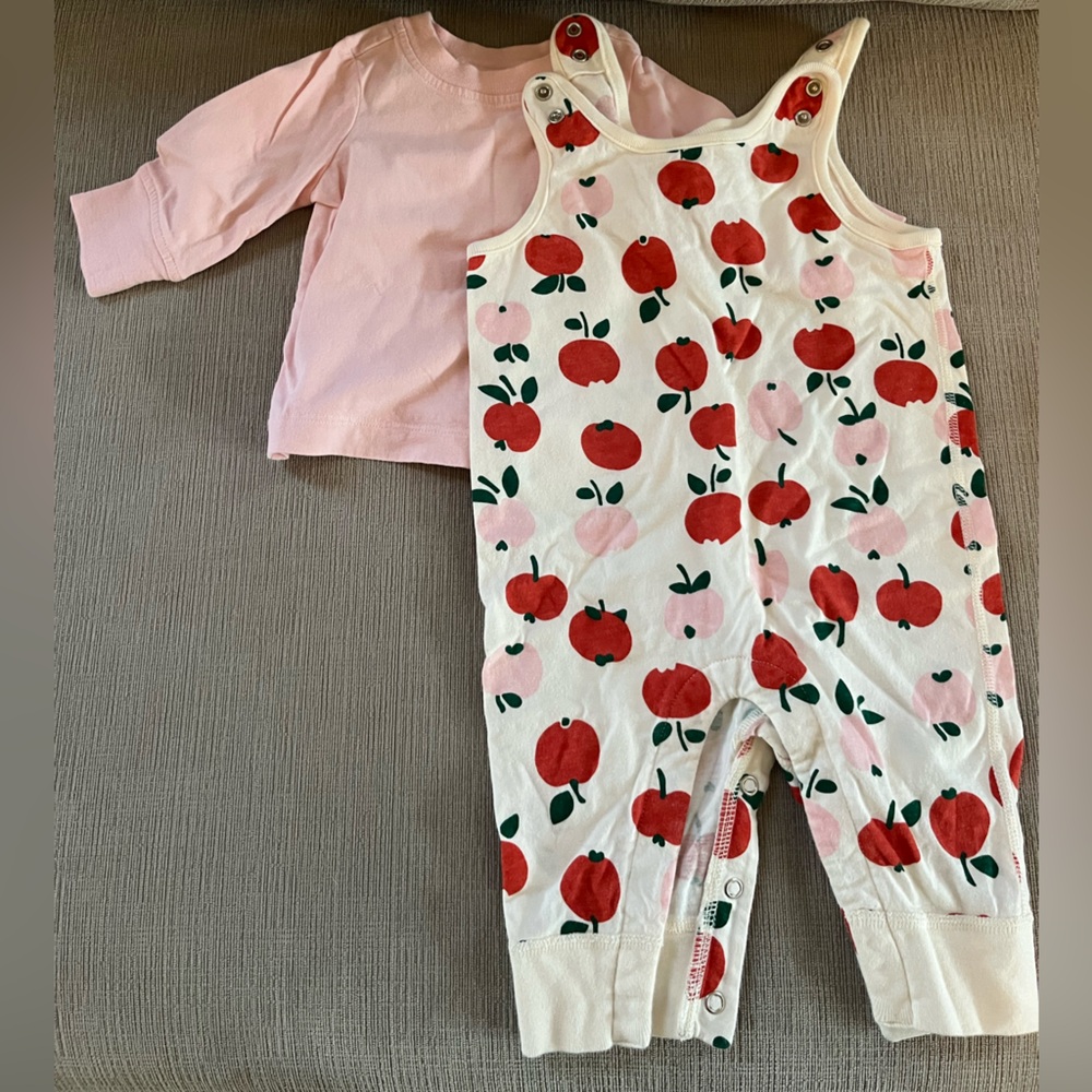 Hanna Andersson apple print outfit
